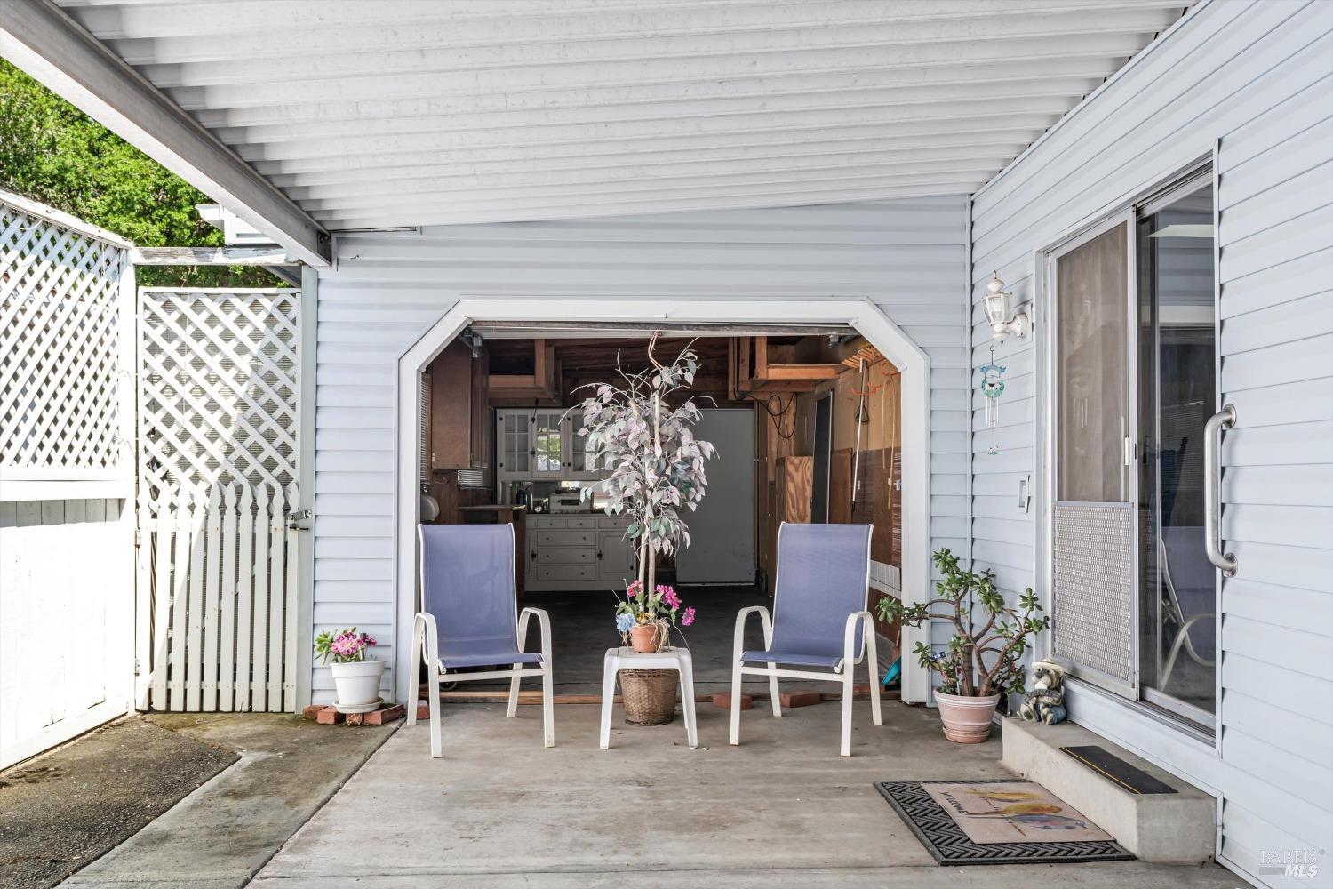 Detail Gallery Image 3 of 16 For 222 Arboleda Dr, Santa Rosa,  CA 95401 - 2 Beds | 2 Baths