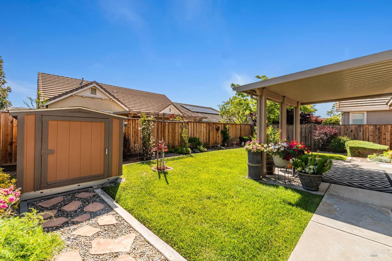 Red Sunset Court, Vacaville, California image 33