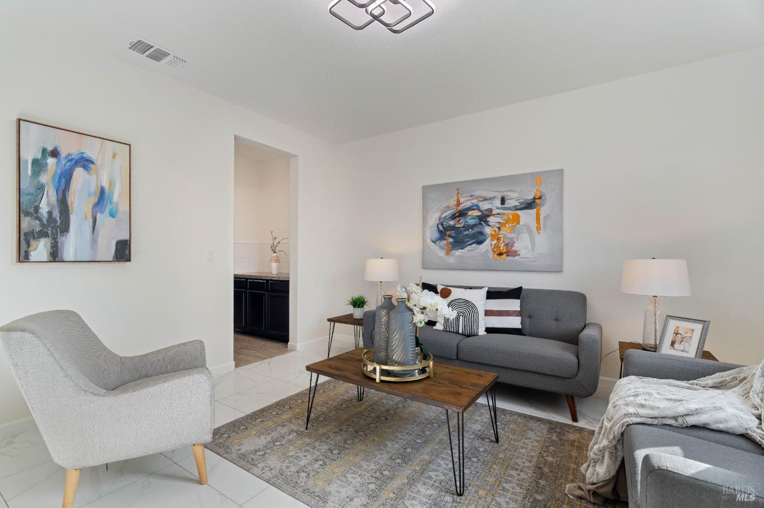Detail Gallery Image 7 of 51 For 2326 Ray Venning Ct, Fairfield,  CA 94533 - 4 Beds | 3/1 Baths