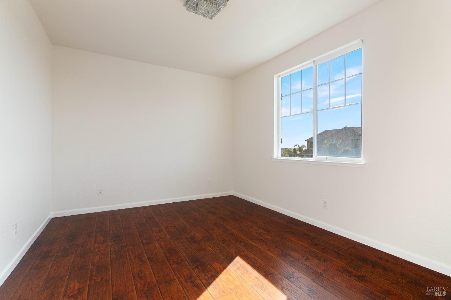 Detail Gallery Image 22 of 51 For 2326 Ray Venning Ct, Fairfield,  CA 94533 - 4 Beds | 3/1 Baths