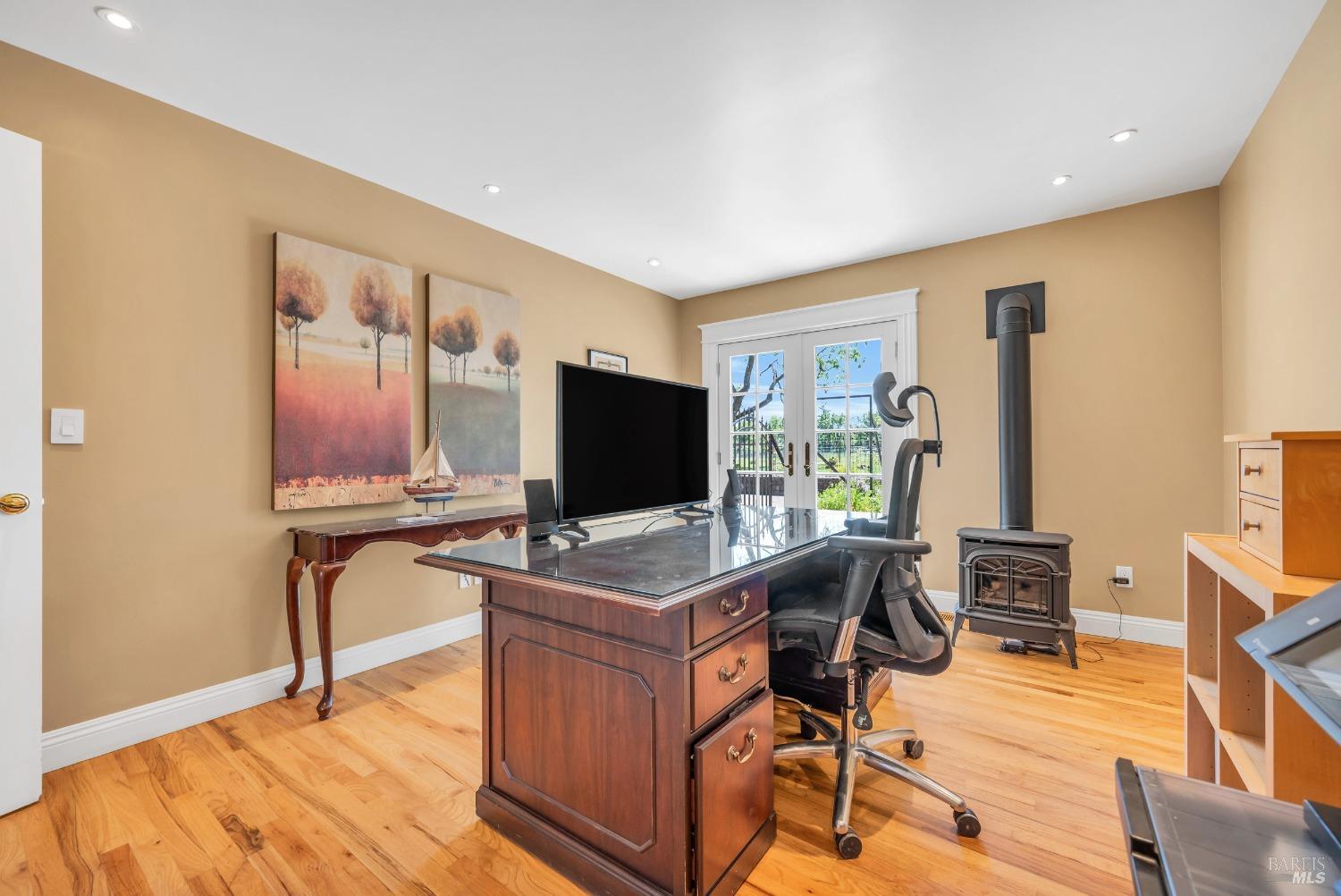 Detail Gallery Image 36 of 79 For 3950 Black Oak Dr, Santa Rosa,  CA 95401 - 4 Beds | 4/1 Baths