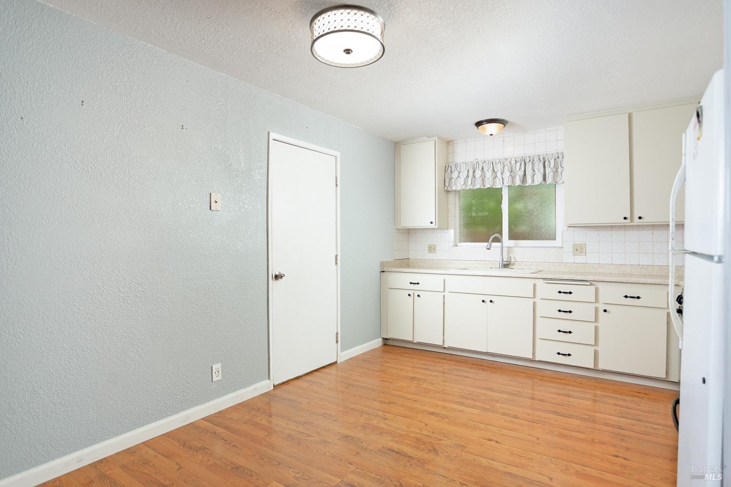 Detail Gallery Image 5 of 35 For 455 Priddy Dr, Dixon,  CA 95620 - 4 Beds | 2 Baths