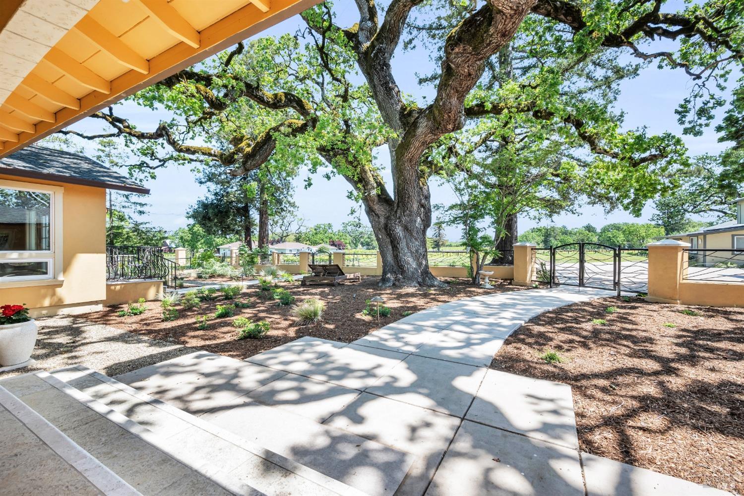 Detail Gallery Image 48 of 79 For 3950 Black Oak Dr, Santa Rosa,  CA 95401 - 4 Beds | 4/1 Baths