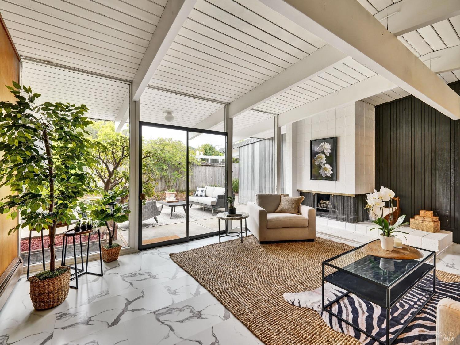 Detail Gallery Image 3 of 25 For 628 Bamboo Ter, San Rafael,  CA 94903 - 3 Beds | 2 Baths