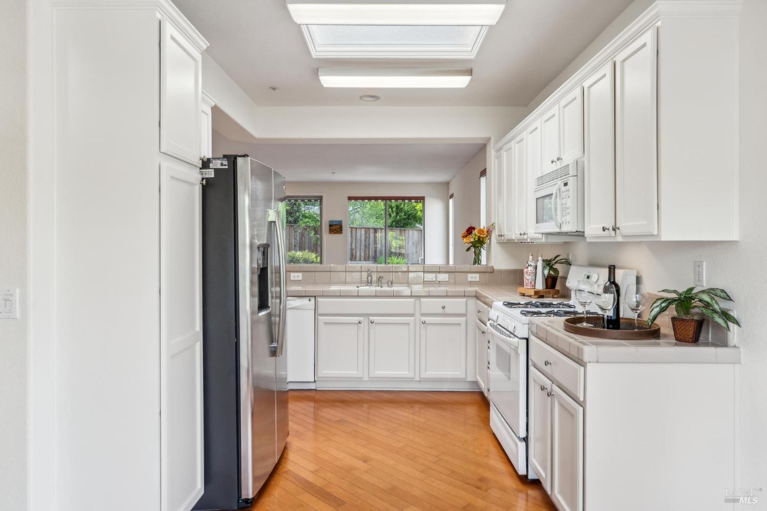 Detail Gallery Image 9 of 42 For 104 Plumeria Ct, Cloverdale,  CA 95425 - 2 Beds | 2 Baths