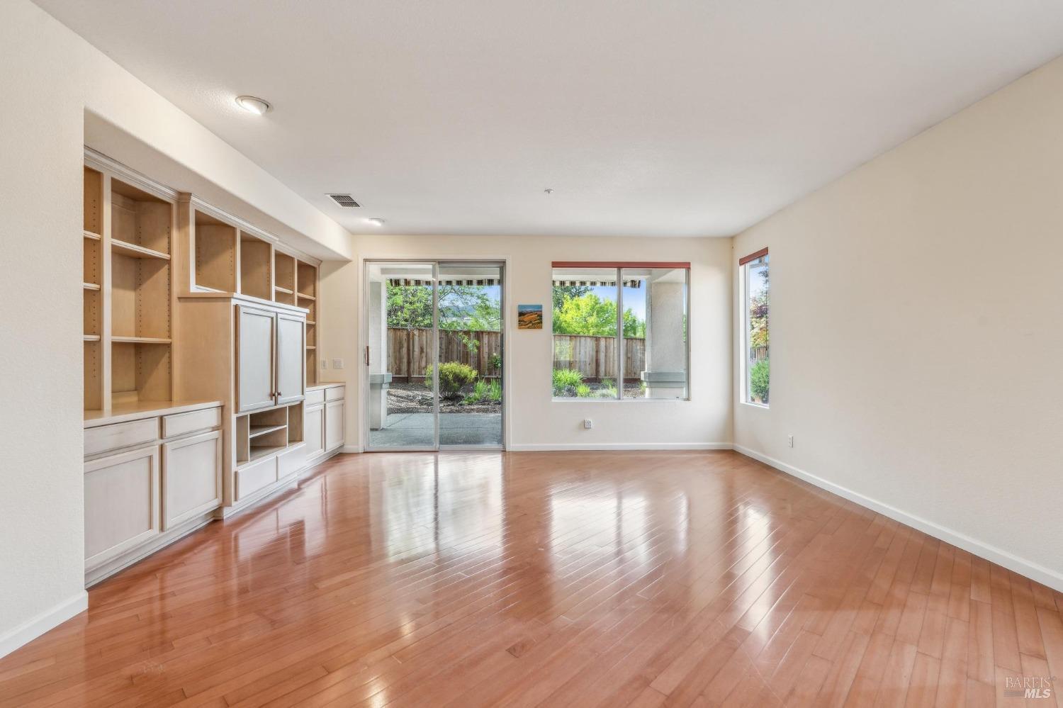 Detail Gallery Image 17 of 42 For 104 Plumeria Ct, Cloverdale,  CA 95425 - 2 Beds | 2 Baths
