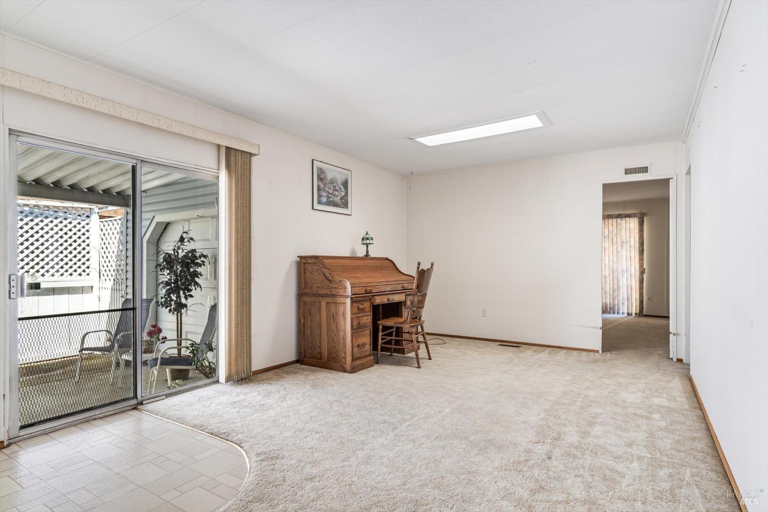 Detail Gallery Image 7 of 16 For 222 Arboleda Dr, Santa Rosa,  CA 95401 - 2 Beds | 2 Baths