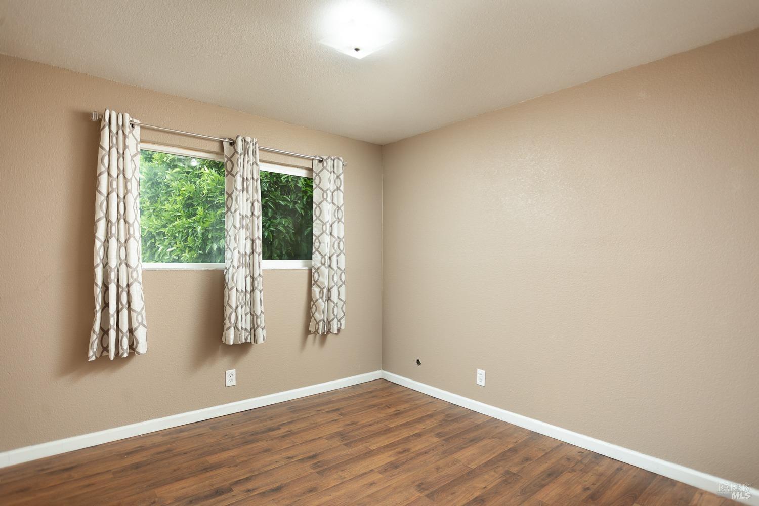 Detail Gallery Image 22 of 35 For 455 Priddy Dr, Dixon,  CA 95620 - 4 Beds | 2 Baths