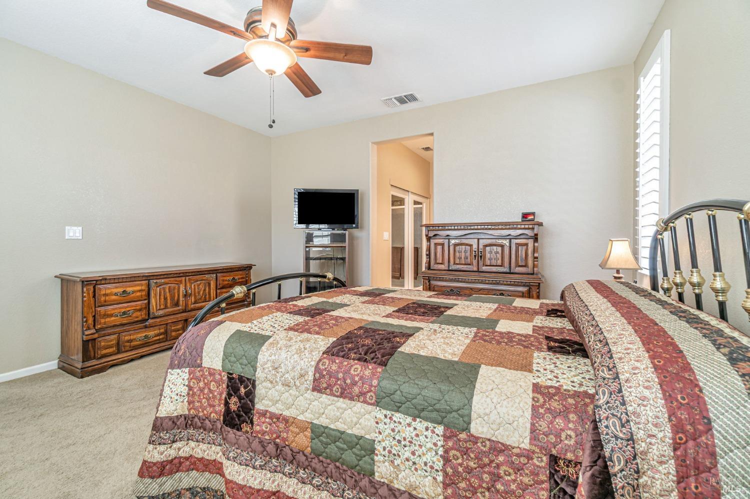 Red Sunset Court, Vacaville, California image 20