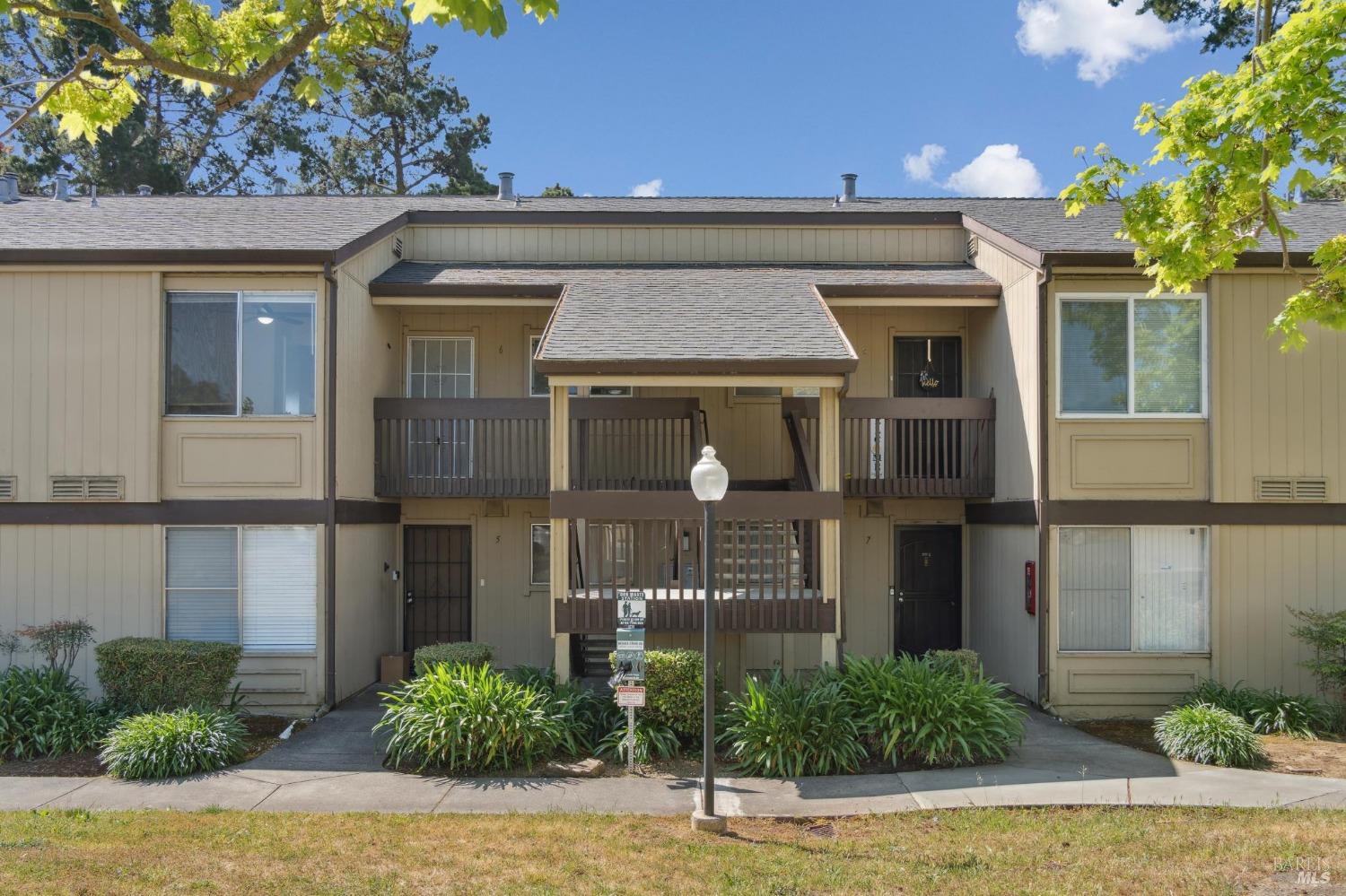 Detail Gallery Image 16 of 17 For 355 Parkview Ter #A6,  Vallejo,  CA 94589 - 3 Beds | 2 Baths