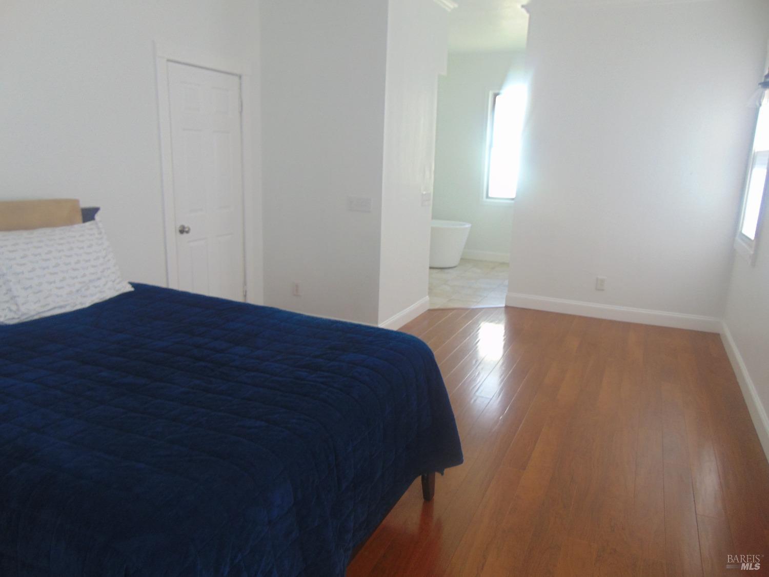 Detail Gallery Image 8 of 8 For 302 Capitol St, Vallejo,  CA 94590 - 3 Beds | 3/1 Baths