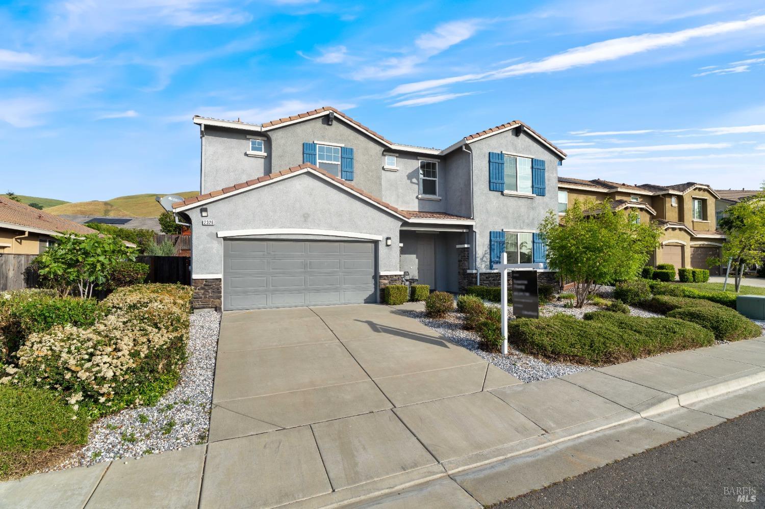 Detail Gallery Image 3 of 51 For 2326 Ray Venning Ct, Fairfield,  CA 94533 - 4 Beds | 3/1 Baths
