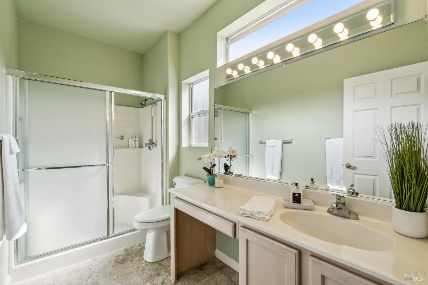 Detail Gallery Image 25 of 42 For 104 Plumeria Ct, Cloverdale,  CA 95425 - 2 Beds | 2 Baths