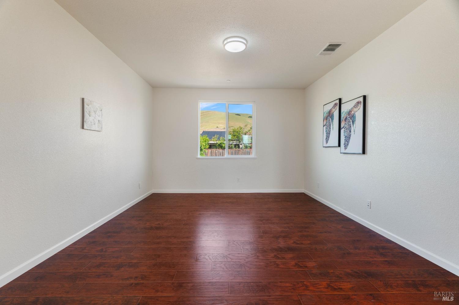 Detail Gallery Image 18 of 51 For 2326 Ray Venning Ct, Fairfield,  CA 94533 - 4 Beds | 3/1 Baths