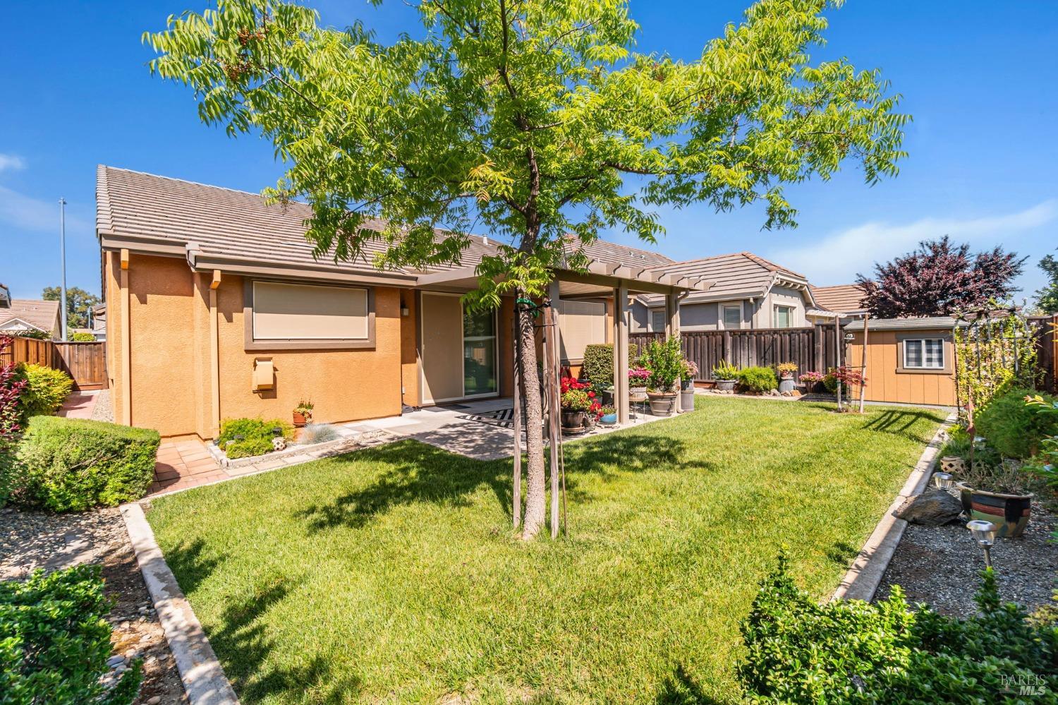 Red Sunset Court, Vacaville, California image 31