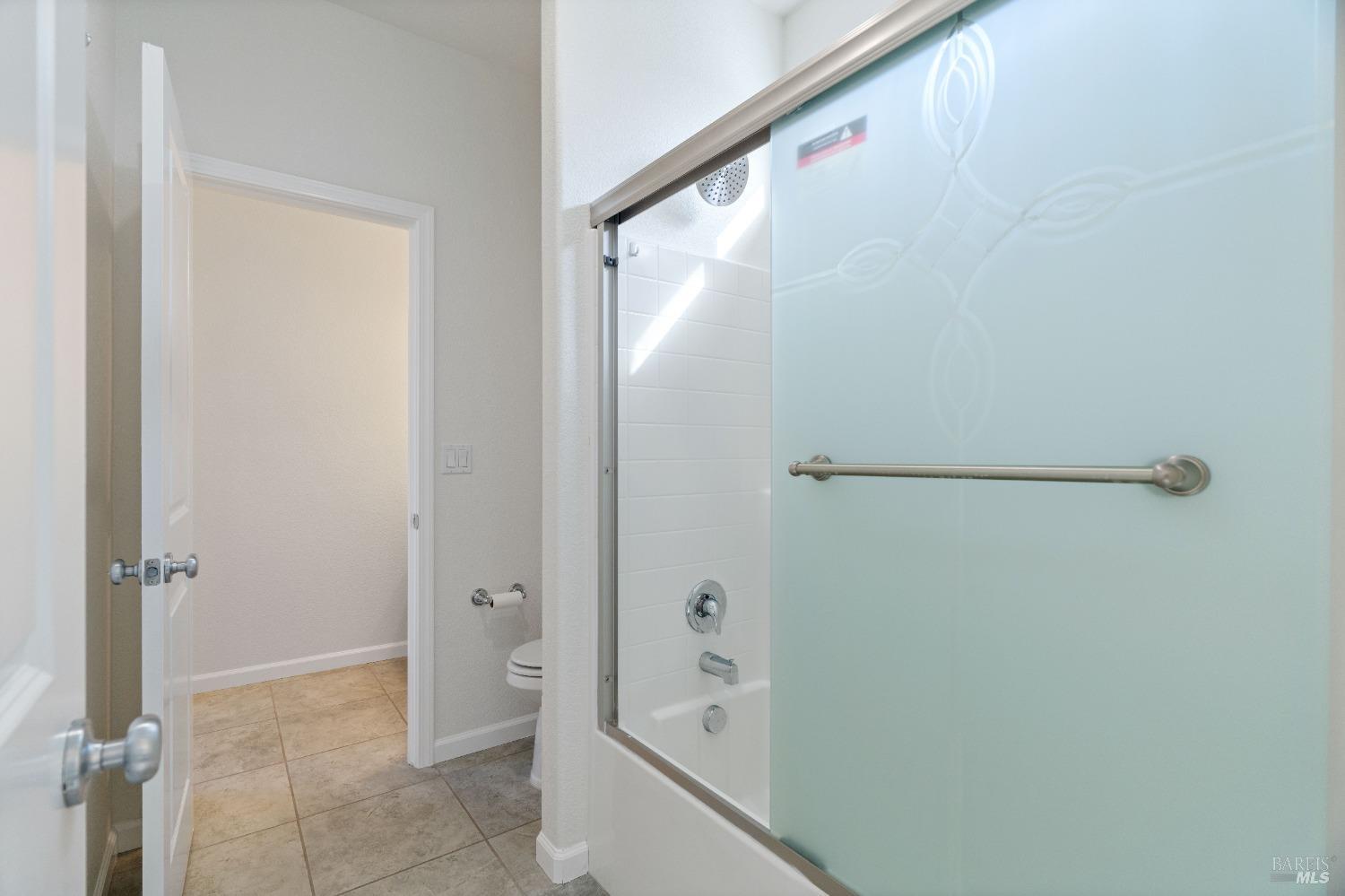 Detail Gallery Image 26 of 51 For 2326 Ray Venning Ct, Fairfield,  CA 94533 - 4 Beds | 3/1 Baths