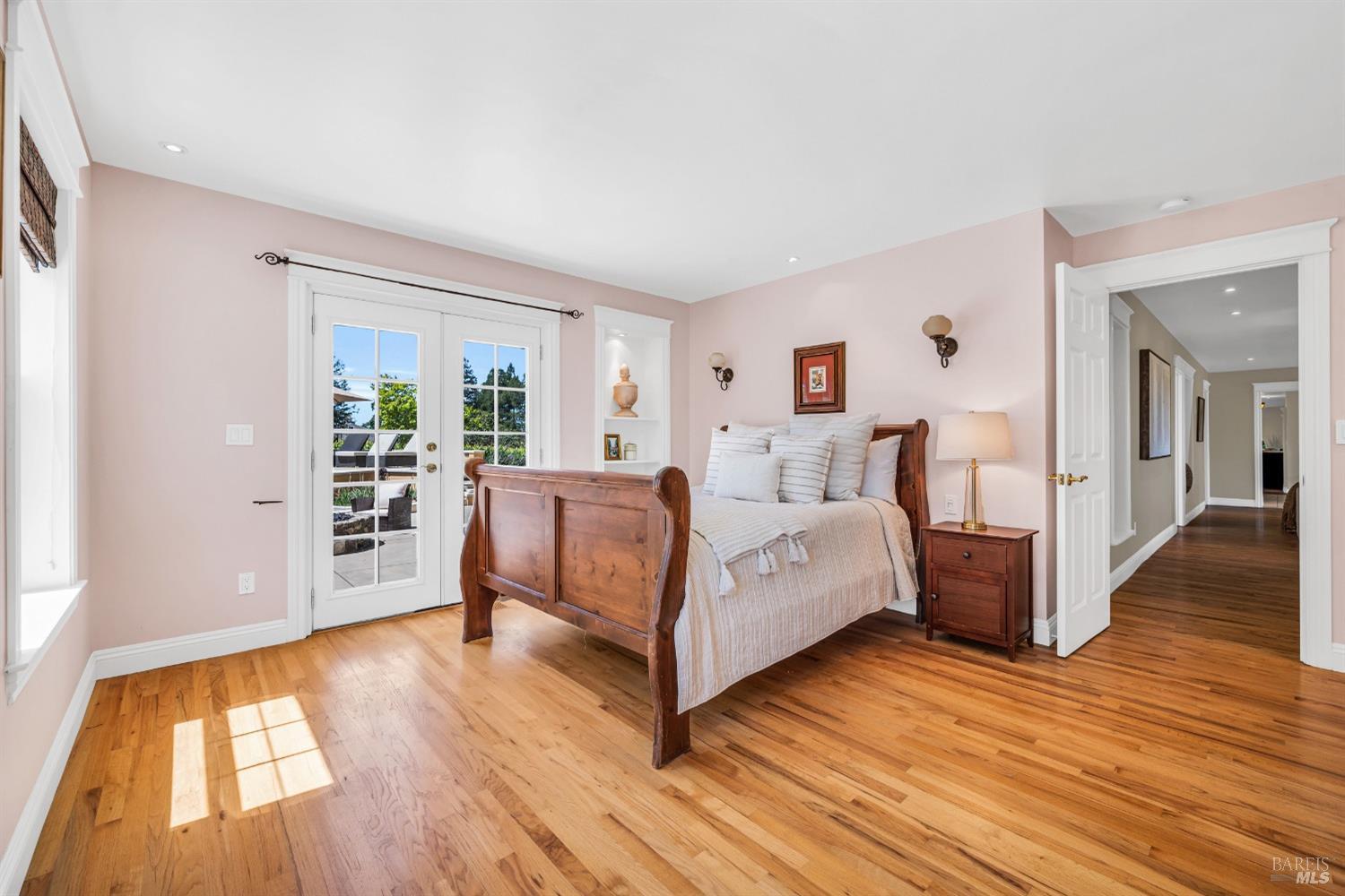 Detail Gallery Image 32 of 79 For 3950 Black Oak Dr, Santa Rosa,  CA 95401 - 4 Beds | 4/1 Baths