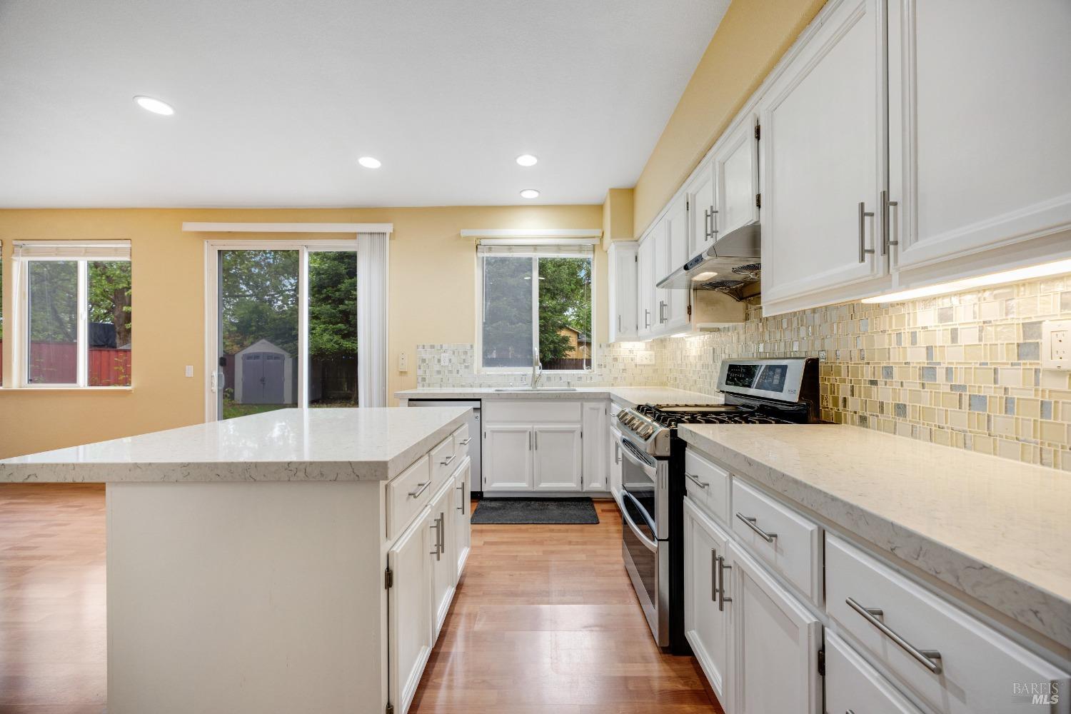 Detail Gallery Image 23 of 72 For 2916 Park Meadow Dr, Santa Rosa,  CA 95407 - 3 Beds | 2/1 Baths