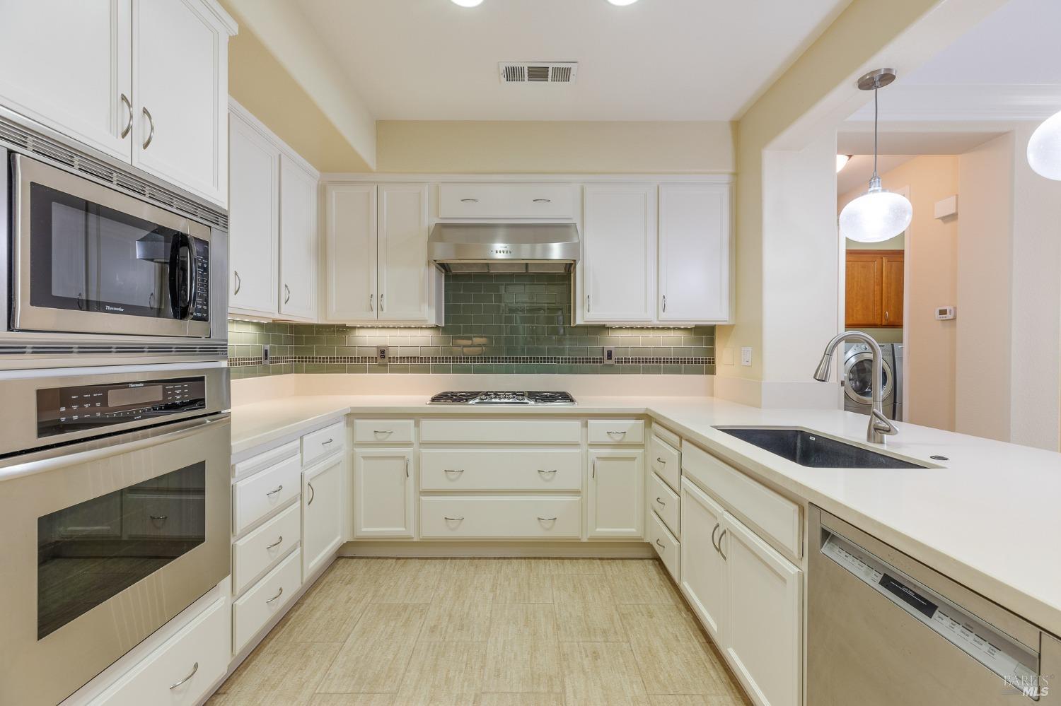 Detail Gallery Image 22 of 42 For 1105 Azuar Ave, Vallejo,  CA 94592 - 3 Beds | 2 Baths