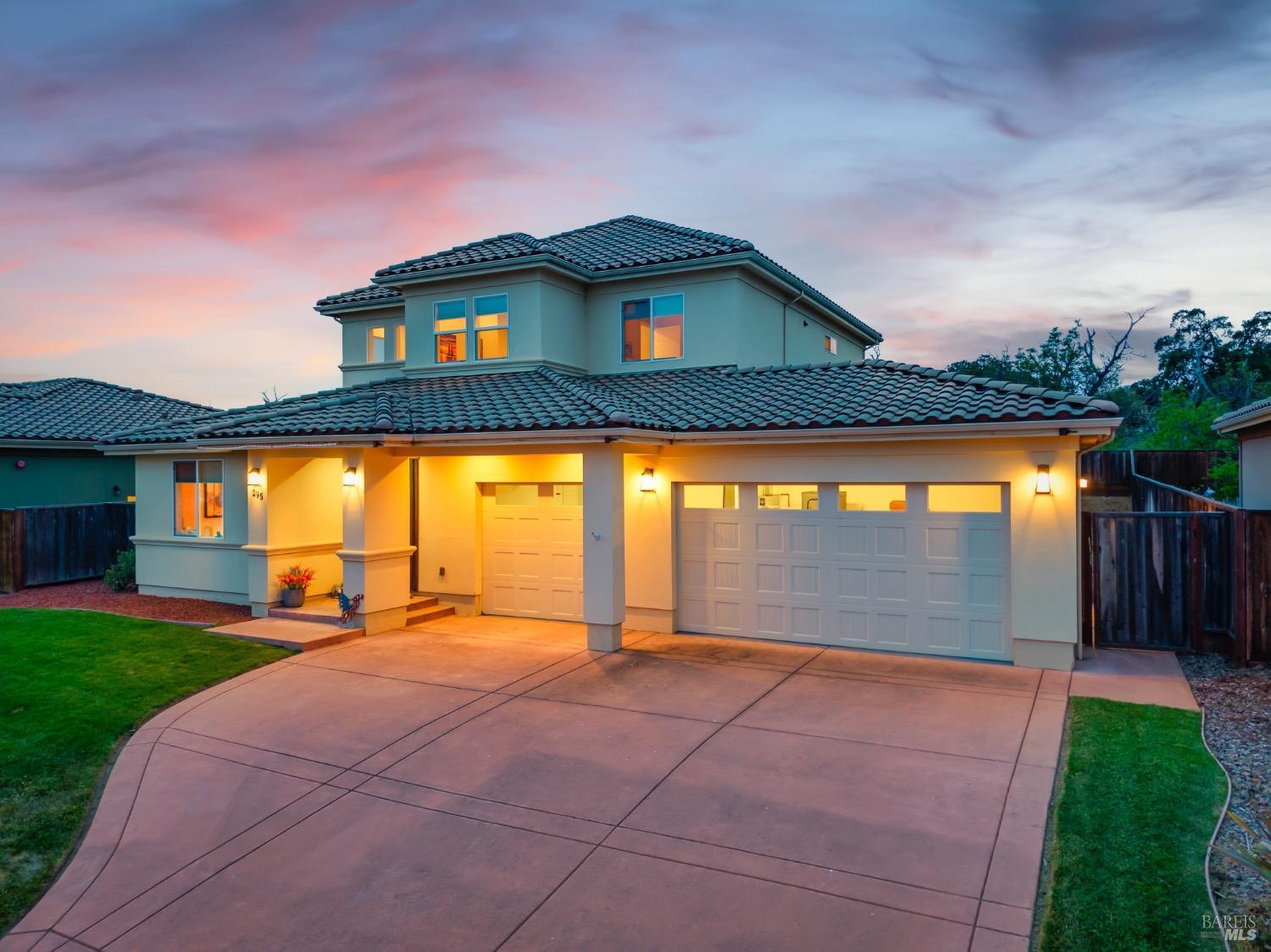 Detail Gallery Image 2 of 67 For 295 Katie Ct, Lakeport,  CA 95453 - 4 Beds | 3 Baths