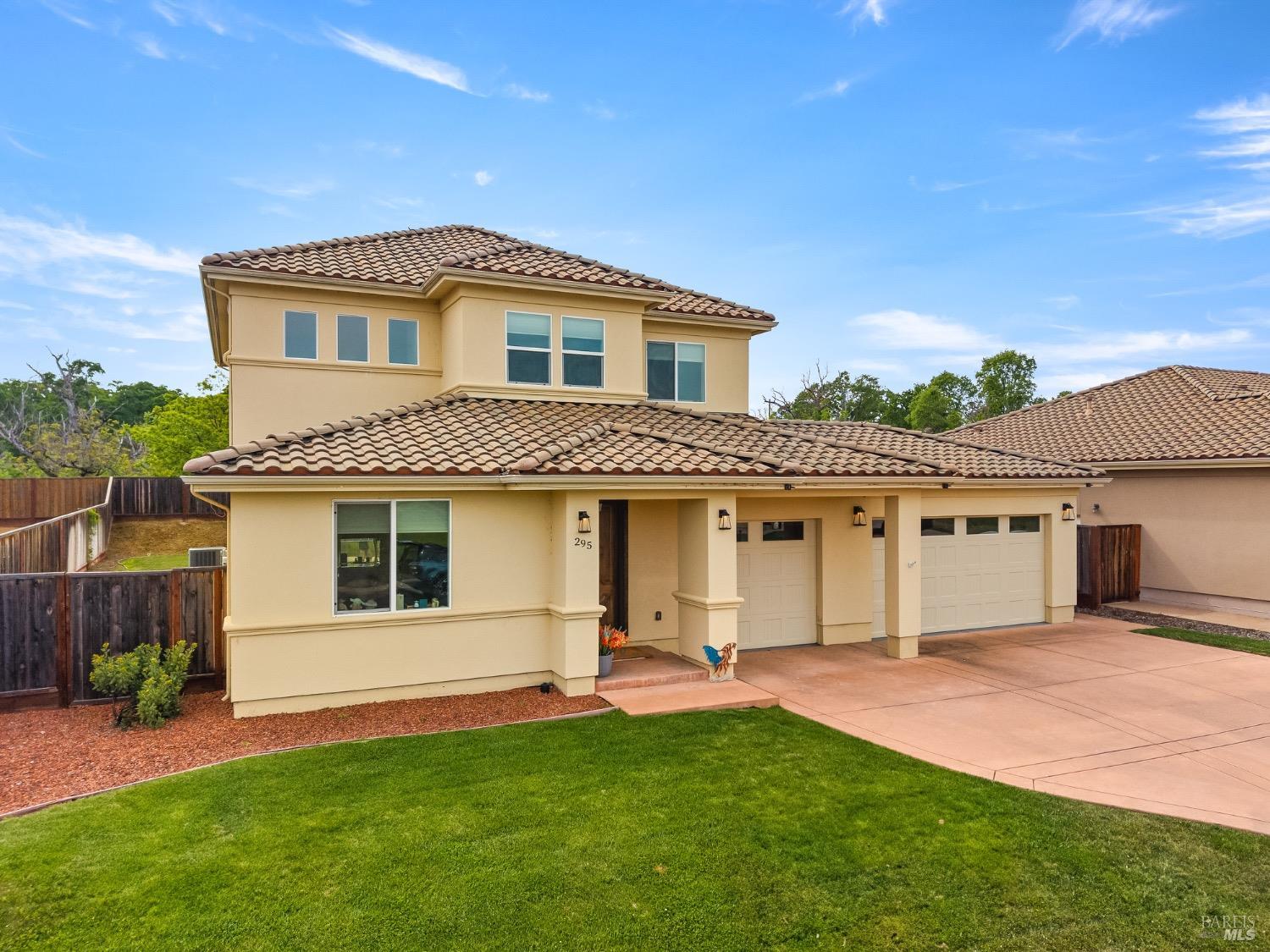 Detail Gallery Image 6 of 67 For 295 Katie Ct, Lakeport,  CA 95453 - 4 Beds | 3 Baths