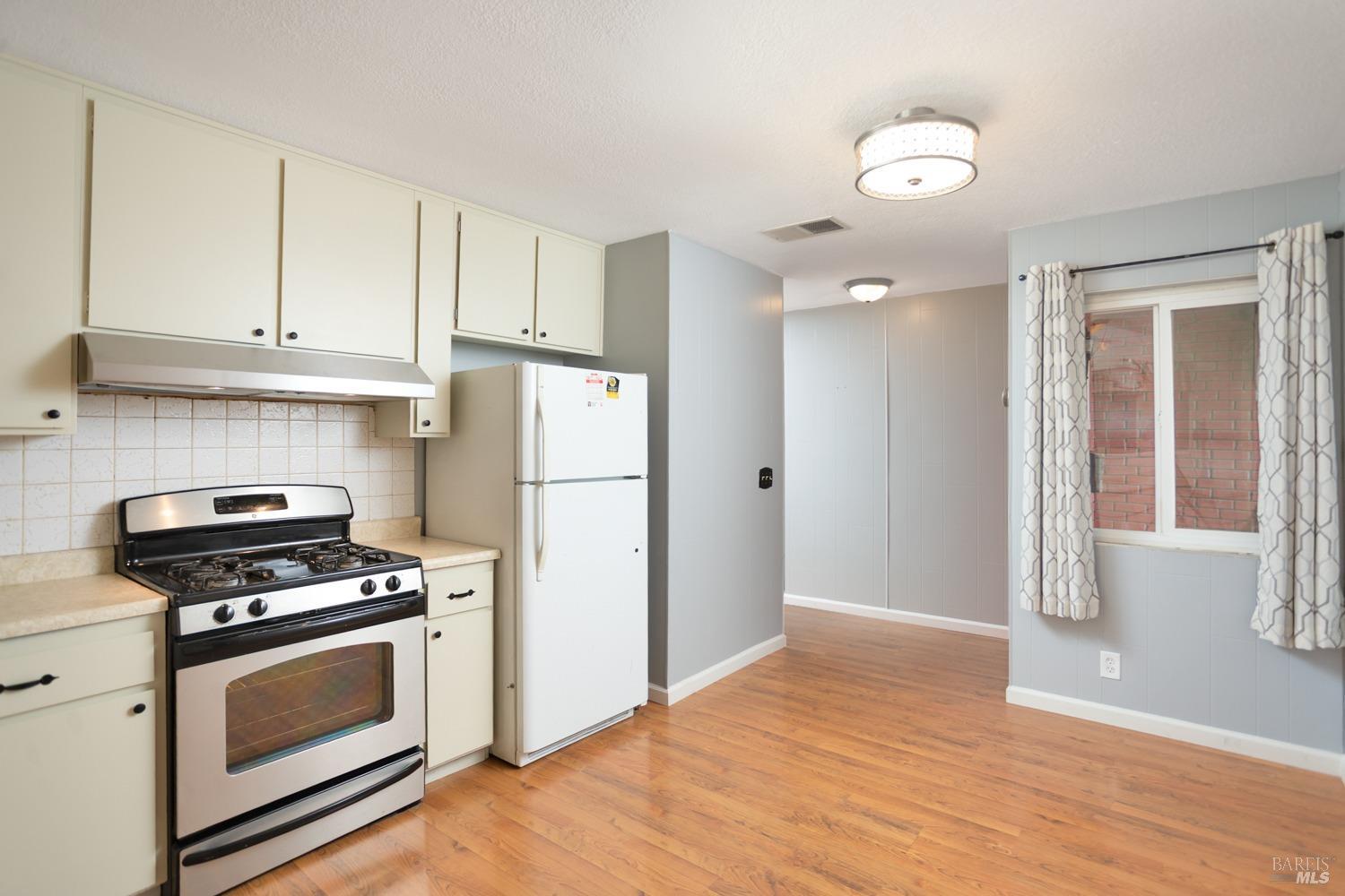Detail Gallery Image 7 of 35 For 455 Priddy Dr, Dixon,  CA 95620 - 4 Beds | 2 Baths