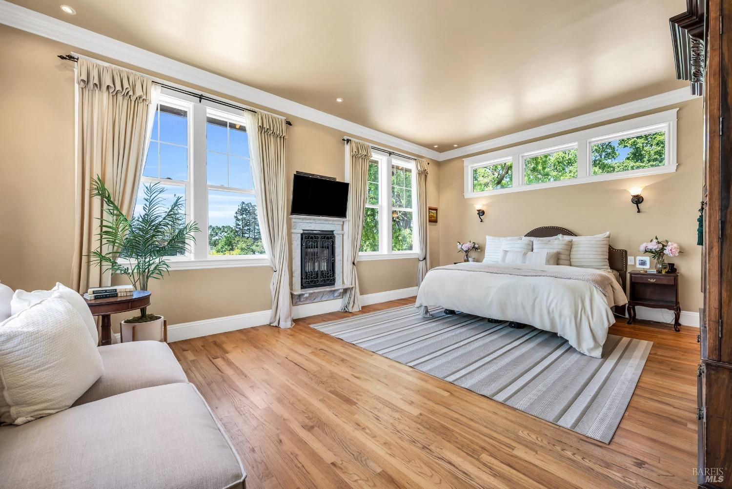 Detail Gallery Image 40 of 79 For 3950 Black Oak Dr, Santa Rosa,  CA 95401 - 4 Beds | 4/1 Baths