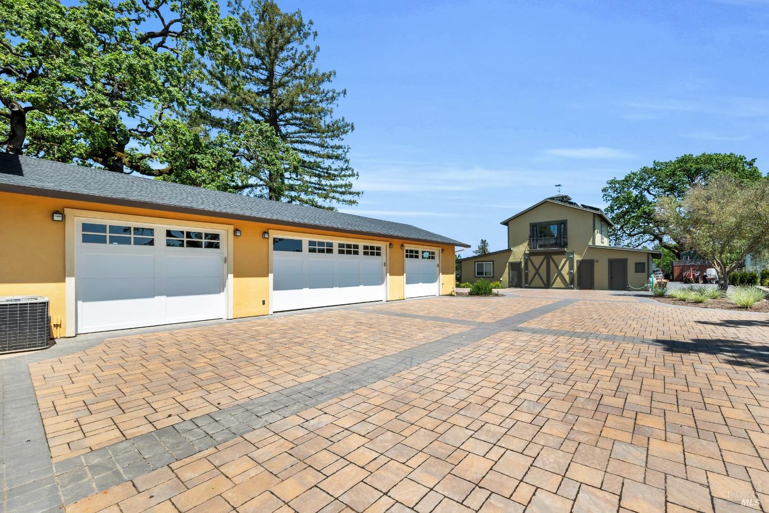 Detail Gallery Image 55 of 79 For 3950 Black Oak Dr, Santa Rosa,  CA 95401 - 4 Beds | 4/1 Baths