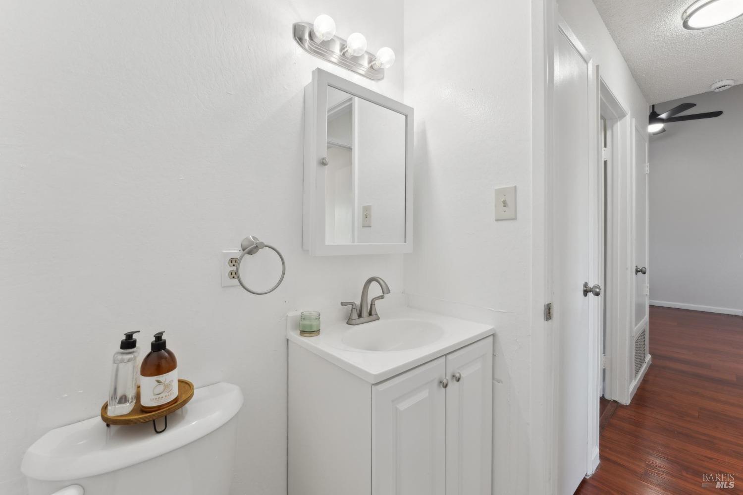 Detail Gallery Image 15 of 17 For 355 Parkview Ter #A6,  Vallejo,  CA 94589 - 3 Beds | 2 Baths
