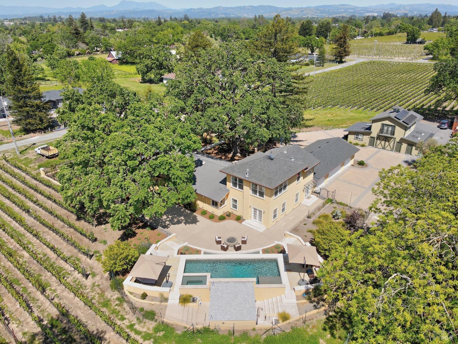 Detail Gallery Image 63 of 79 For 3950 Black Oak Dr, Santa Rosa,  CA 95401 - 4 Beds | 4/1 Baths