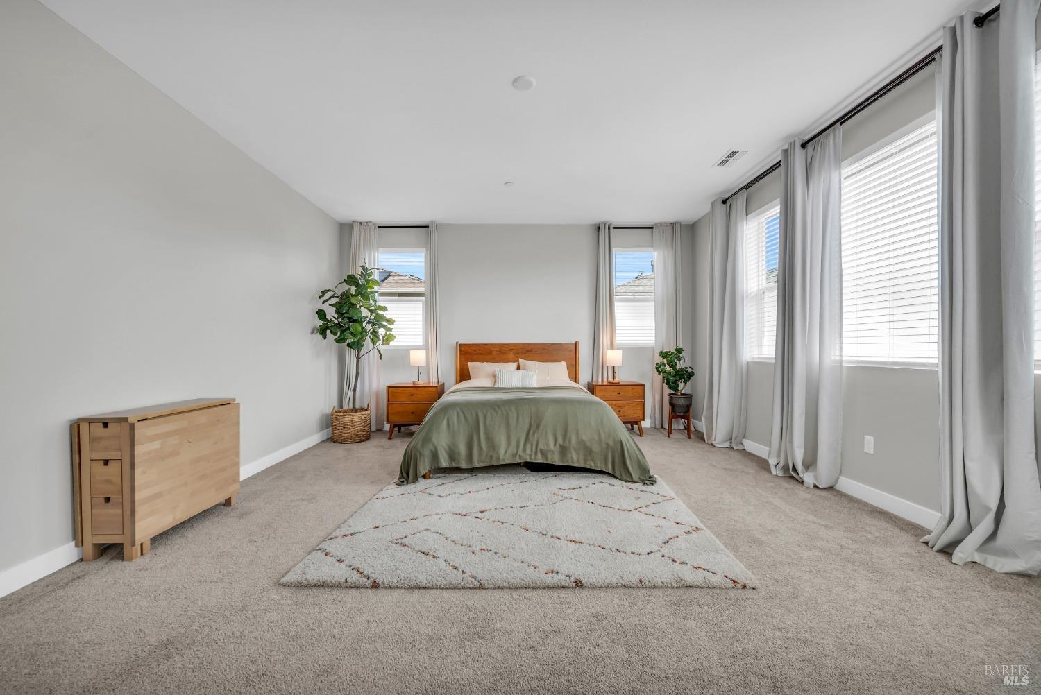 Detail Gallery Image 23 of 31 For 2543 Francisco Ave, Santa Rosa,  CA 95403 - 4 Beds | 3 Baths