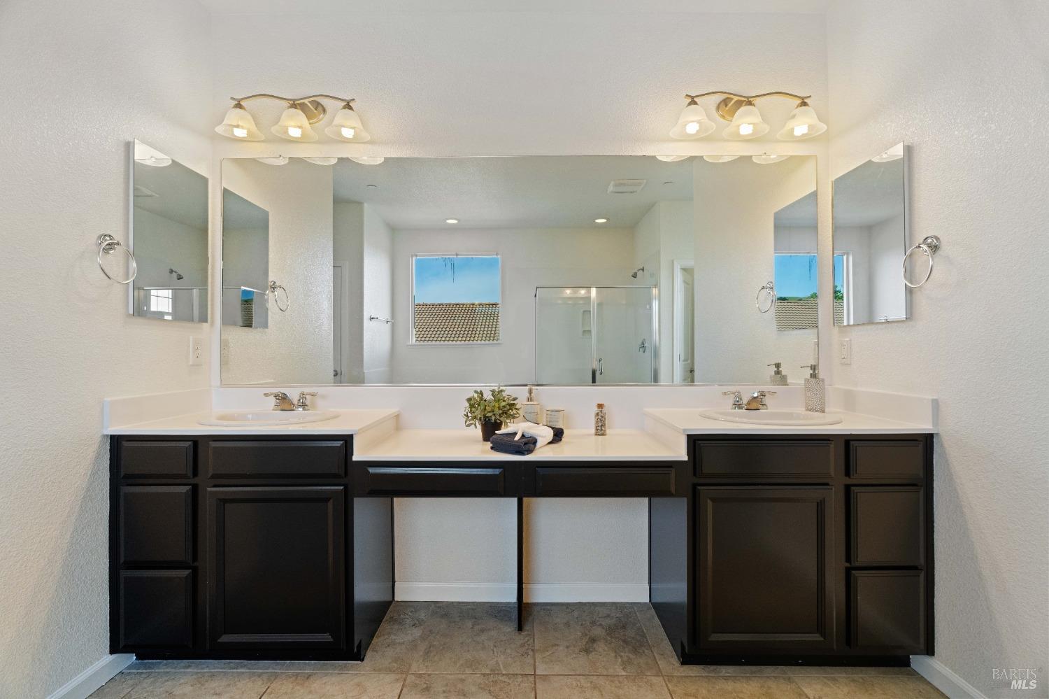 Detail Gallery Image 36 of 51 For 2326 Ray Venning Ct, Fairfield,  CA 94533 - 4 Beds | 3/1 Baths