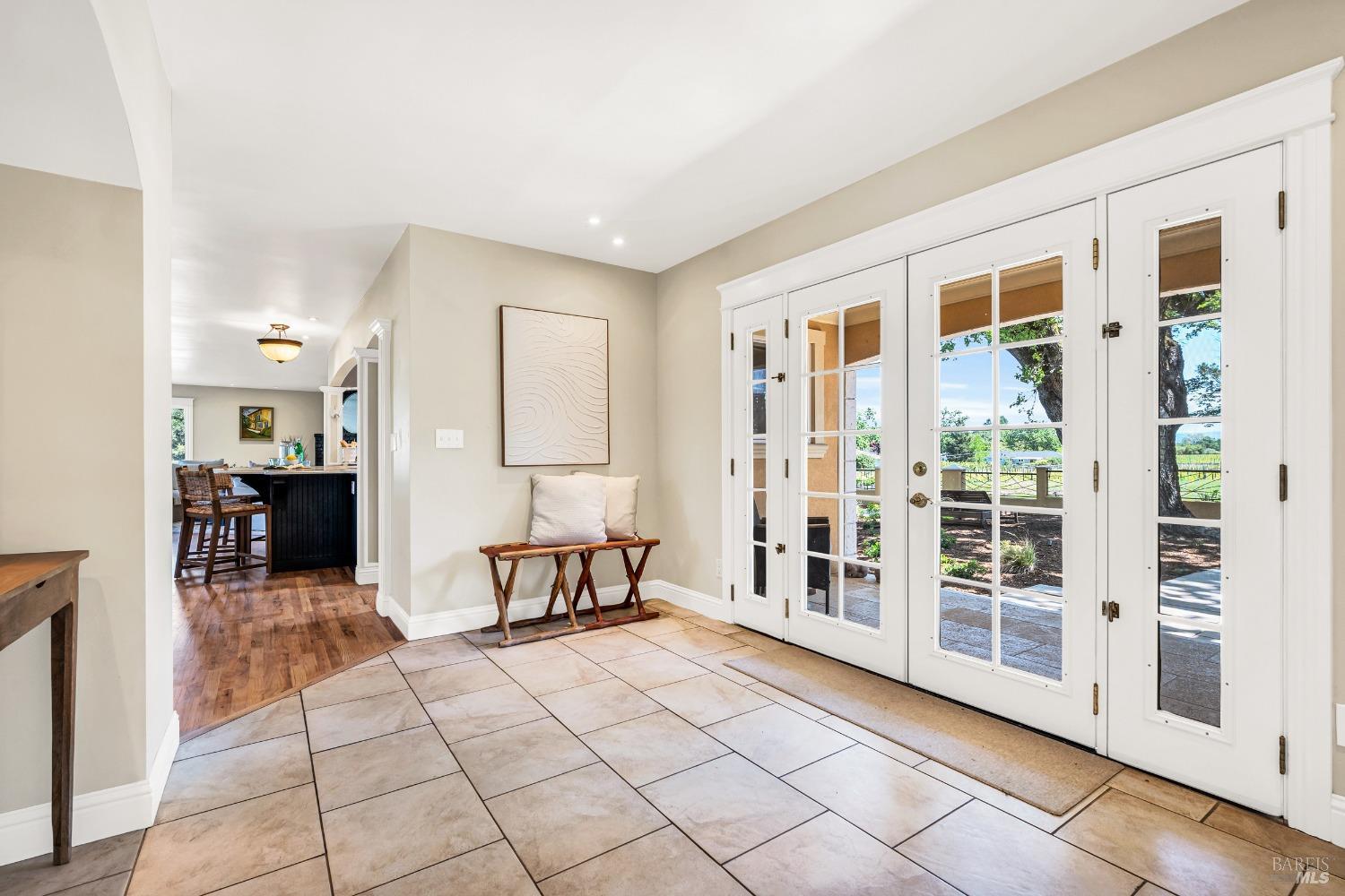Detail Gallery Image 4 of 79 For 3950 Black Oak Dr, Santa Rosa,  CA 95401 - 4 Beds | 4/1 Baths