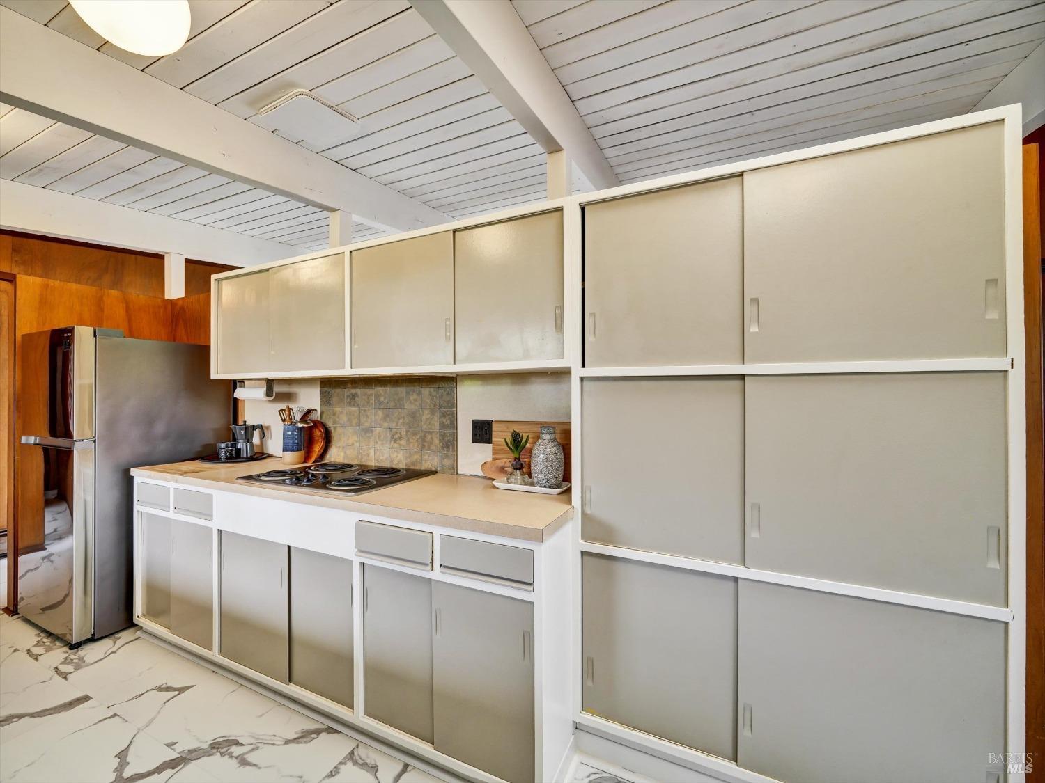 Detail Gallery Image 9 of 25 For 628 Bamboo Ter, San Rafael,  CA 94903 - 3 Beds | 2 Baths