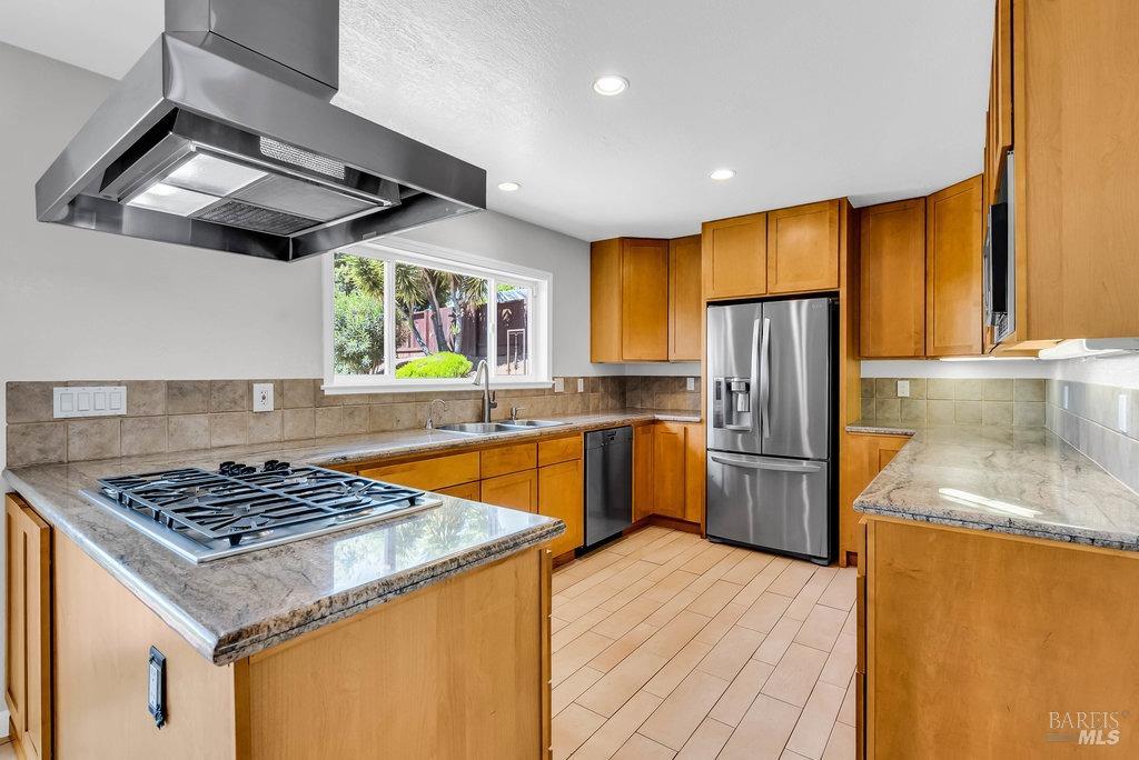 Detail Gallery Image 22 of 90 For 937 Bolton Cir, Benicia,  CA 94510 - 4 Beds | 3 Baths