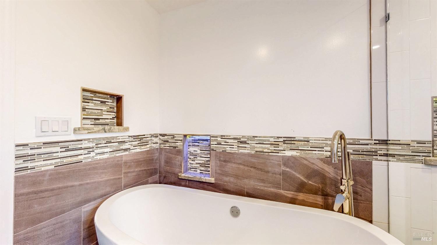 Detail Gallery Image 46 of 57 For 1245 Kerney St, Santa Rosa,  CA 95401 - 3 Beds | 2 Baths