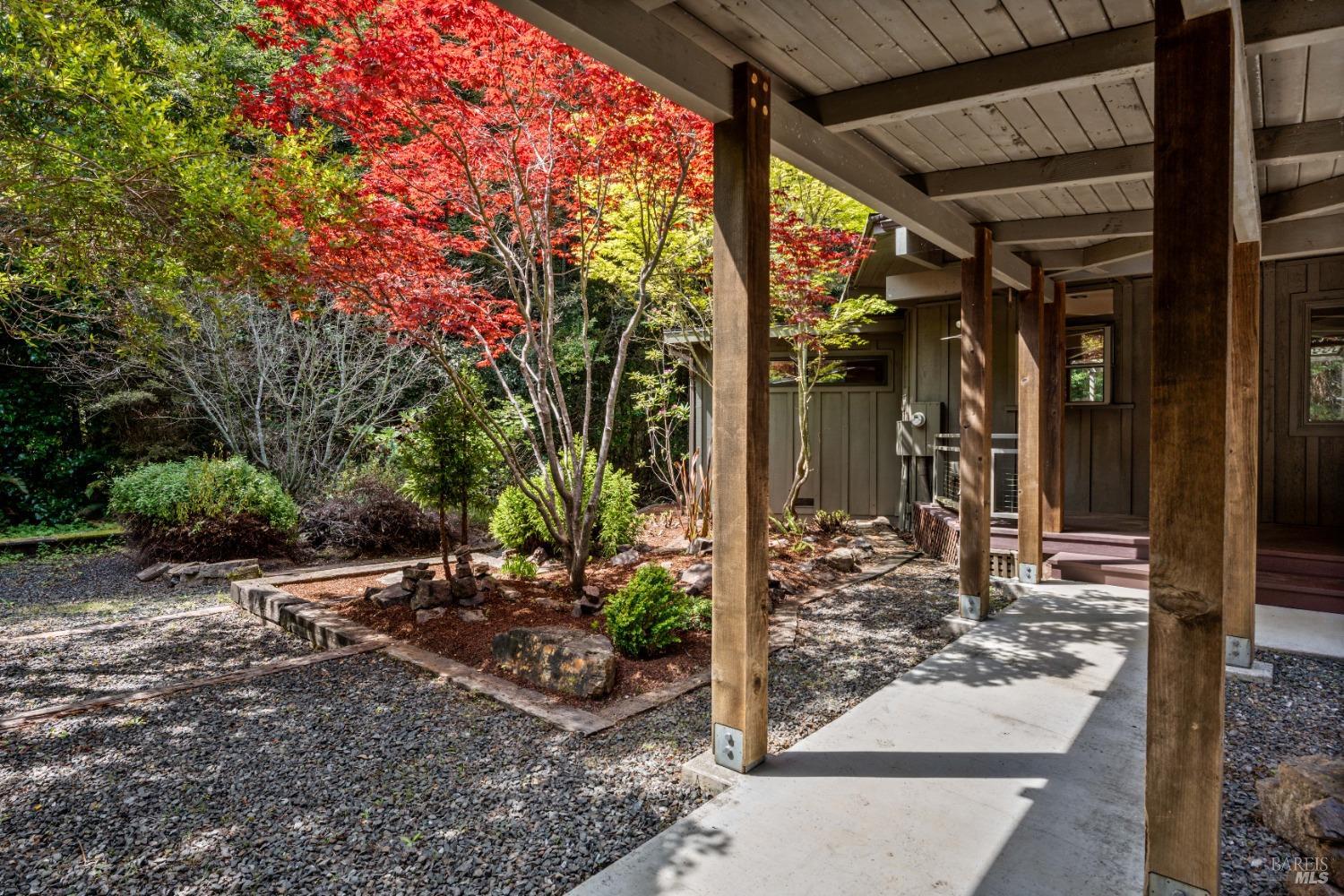 Detail Gallery Image 34 of 45 For 43755 Little Lake Rd, Mendocino,  CA 95460 - 2 Beds | 2 Baths