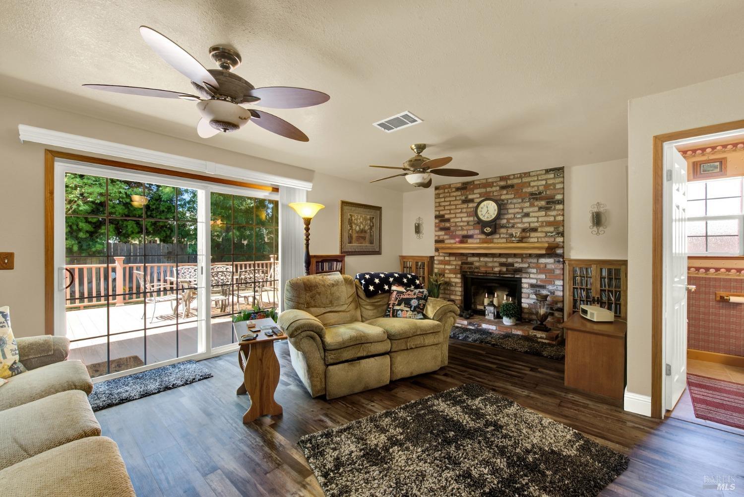 Detail Gallery Image 18 of 43 For 575 Gregory Dr, Vacaville,  CA 95687 - 4 Beds | 2/1 Baths
