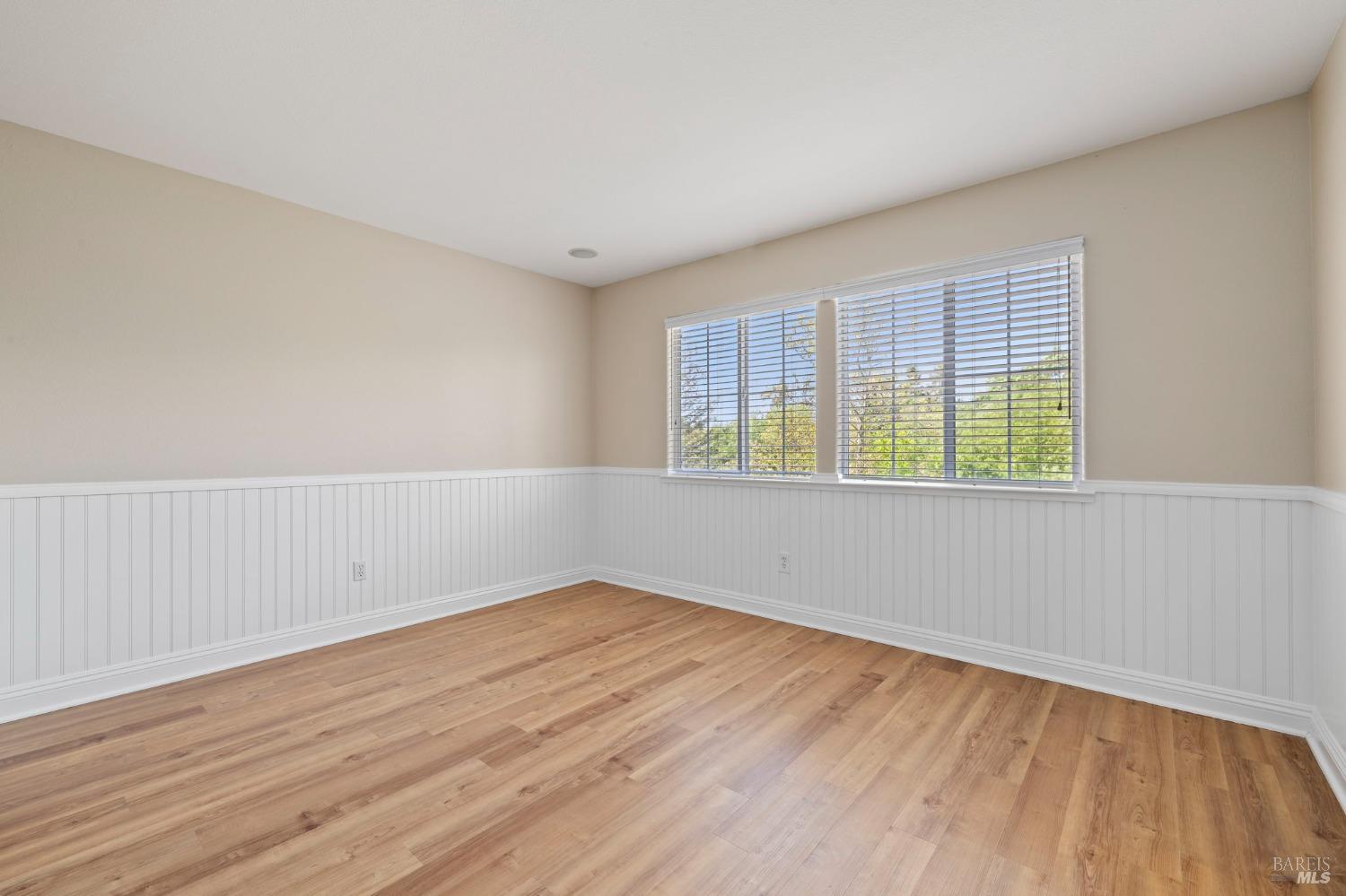 Detail Gallery Image 17 of 32 For 2507 Edgewater Dr, Santa Rosa,  CA 95407 - 3 Beds | 3 Baths