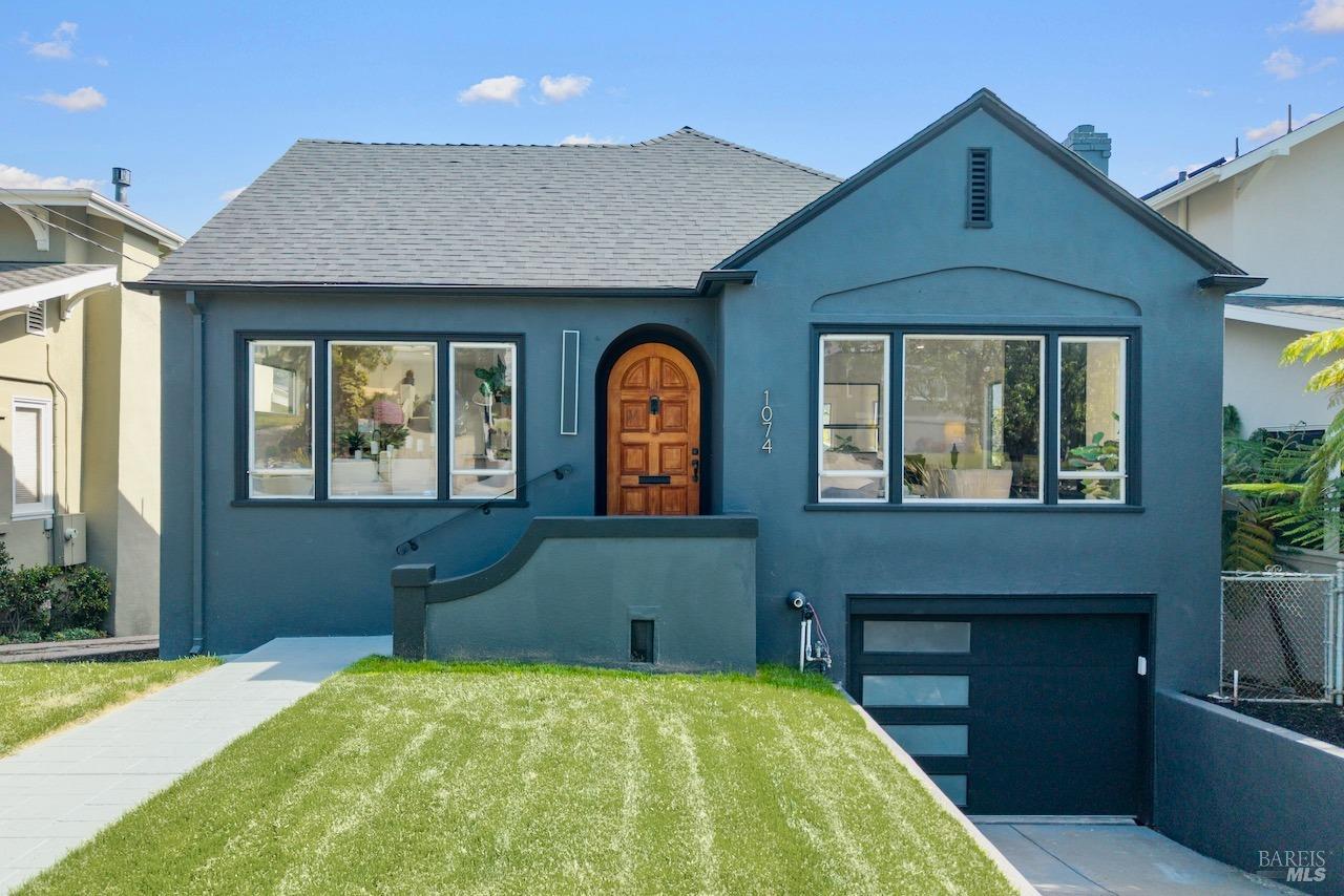 Detail Gallery Image 1 of 45 For 1074 Annerley Rd, Piedmont,  CA 94610 - 4 Beds | 3 Baths
