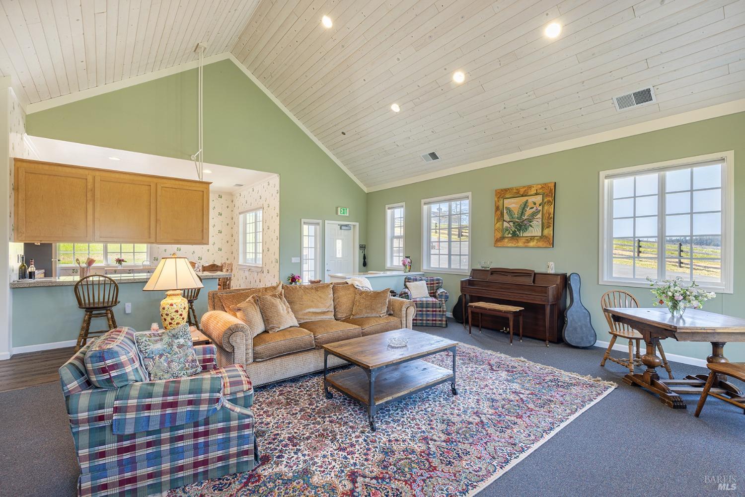 Detail Gallery Image 12 of 75 For 3785 Roblar Rd, Petaluma,  CA 94952 - 2 Beds | 1/1 Baths