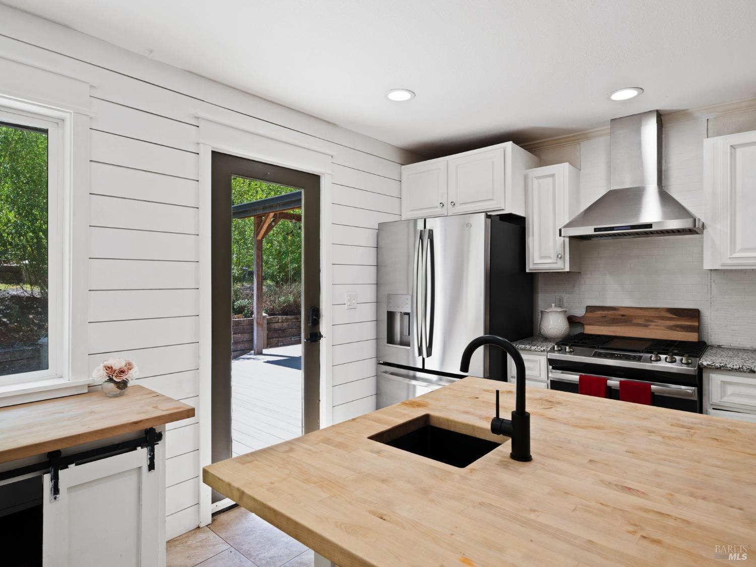 Detail Gallery Image 8 of 27 For 1901 Road B Unkn, Redwood Valley,  CA 95470 - 3 Beds | 2 Baths