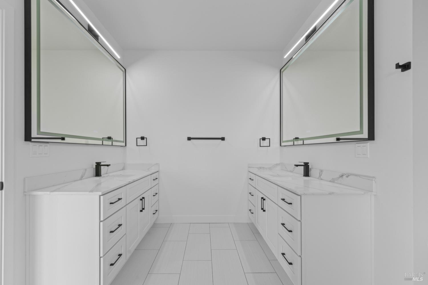 Detail Gallery Image 19 of 20 For 1966 Viewpointe Cir, Santa Rosa,  CA 95403 - 6 Beds | 5/1 Baths