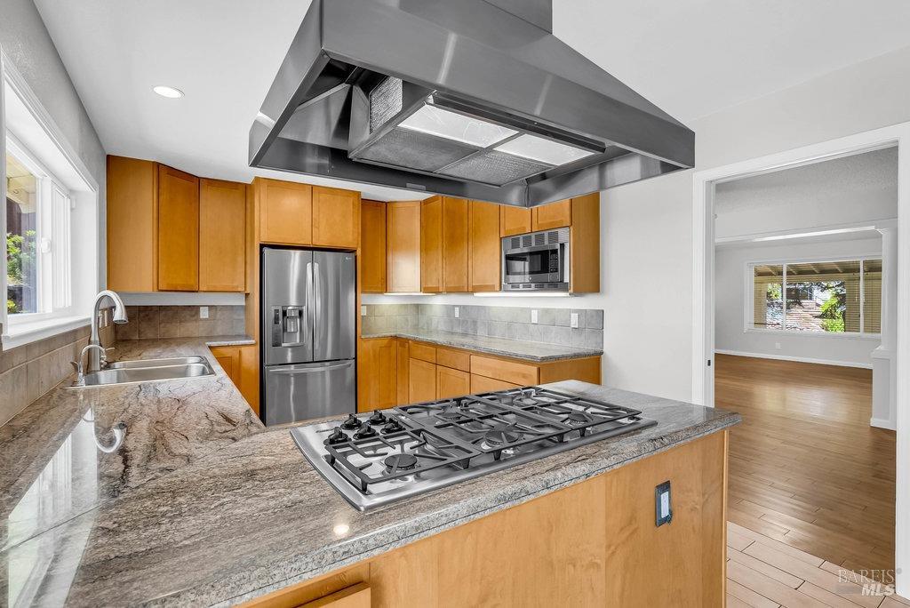 Detail Gallery Image 24 of 90 For 937 Bolton Cir, Benicia,  CA 94510 - 4 Beds | 3 Baths