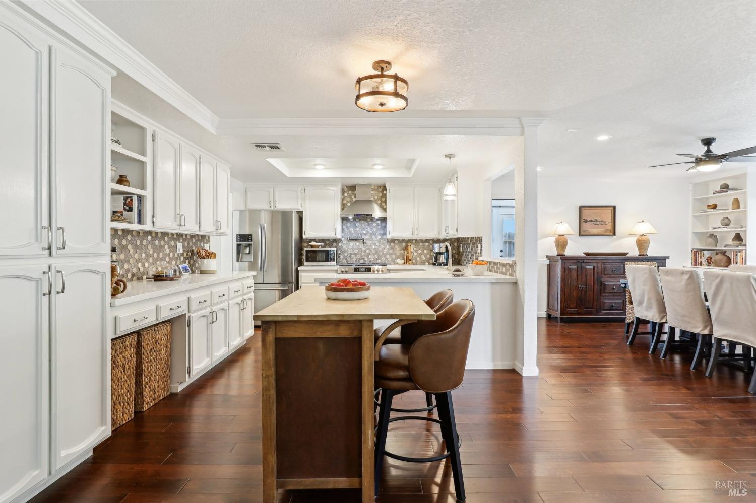 Detail Gallery Image 19 of 68 For 218 Ballindine Dr, Vacaville,  CA 95688 - 4 Beds | 3 Baths