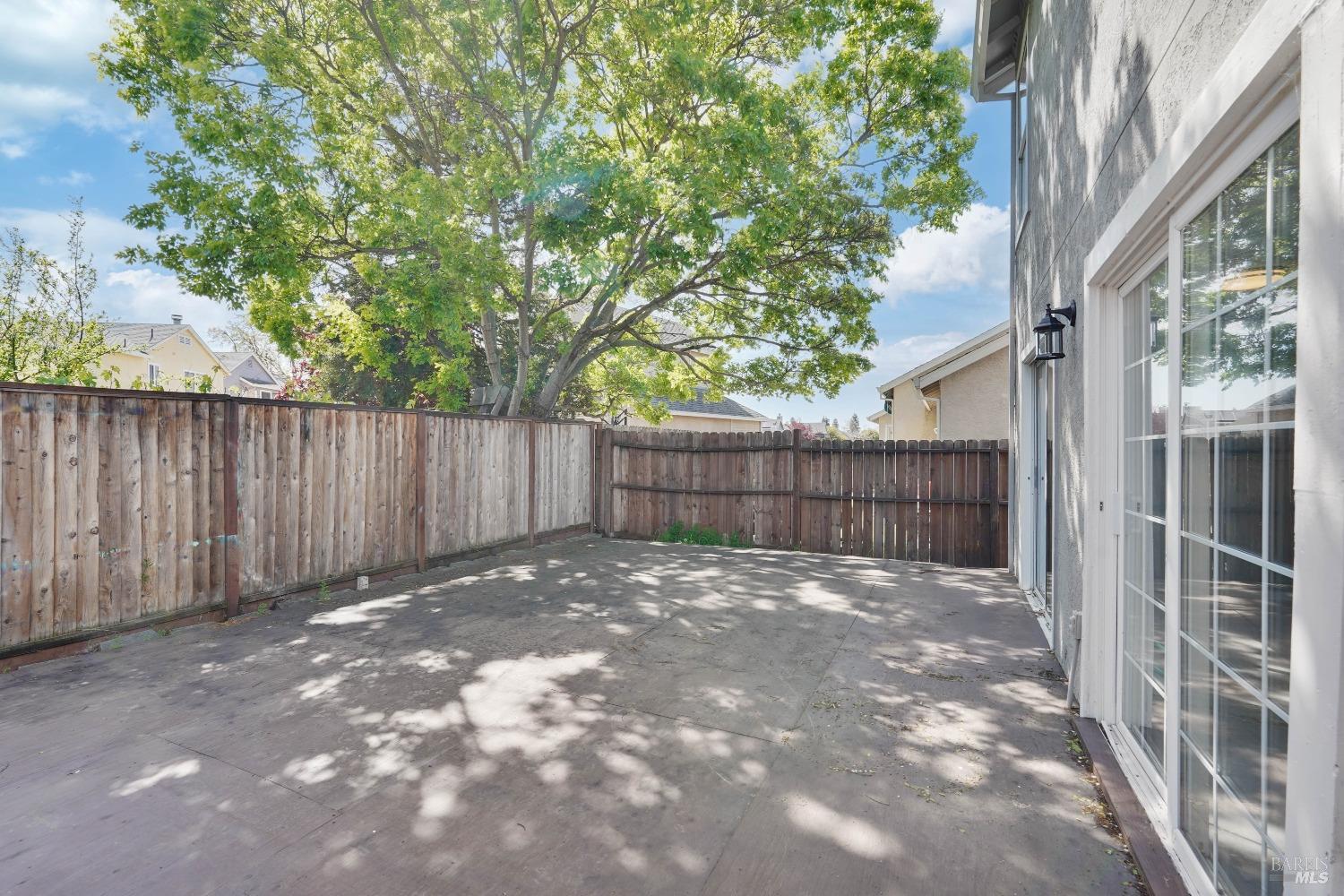 Detail Gallery Image 46 of 64 For 948 Shadywood Cir, Suisun City,  CA 94585 - 4 Beds | 2/1 Baths