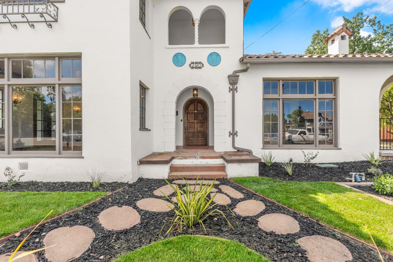 Detail Gallery Image 9 of 64 For 290 E B St, Dixon,  CA 95620 - 4 Beds | 3/1 Baths