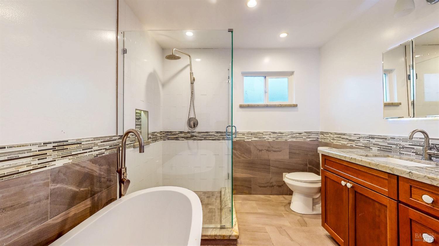 Detail Gallery Image 42 of 57 For 1245 Kerney St, Santa Rosa,  CA 95401 - 3 Beds | 2 Baths
