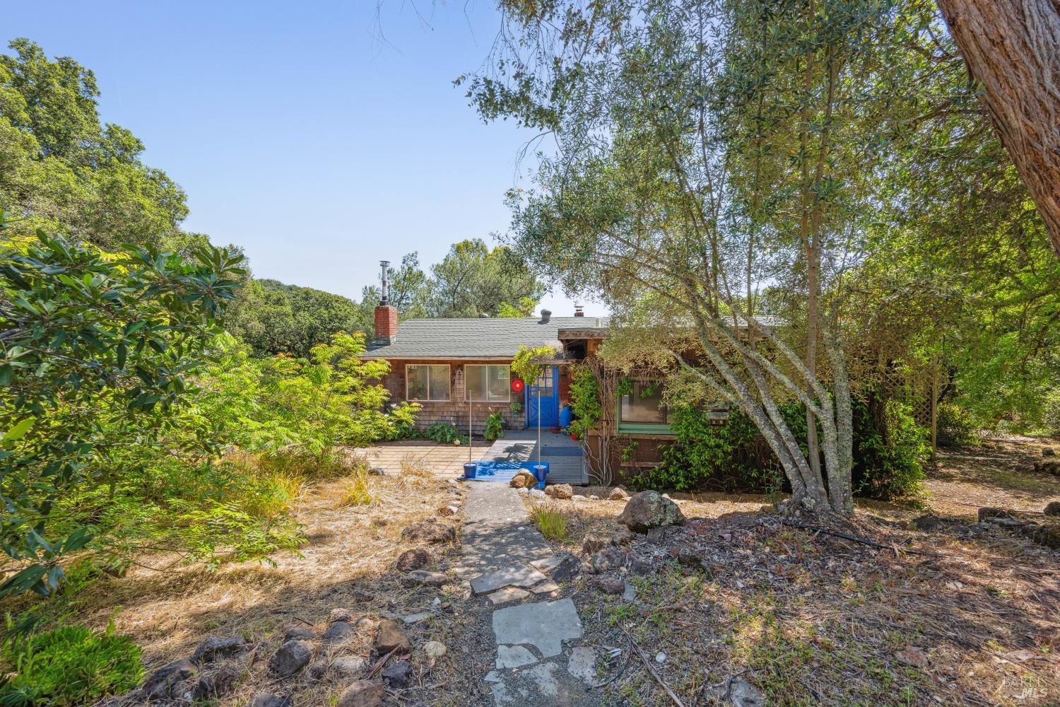 Detail Gallery Image 6 of 26 For 605 Cavedale Rd, Sonoma,  CA 95476 - 2 Beds | 1 Baths