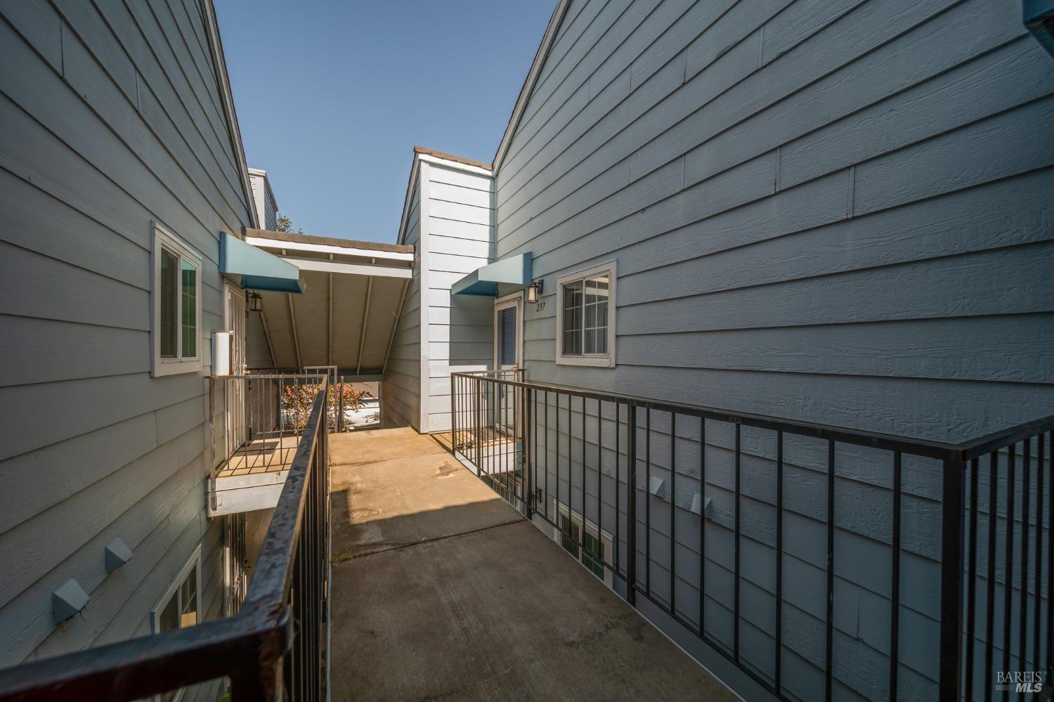 Detail Gallery Image 18 of 29 For 237 Lighthouse Dr, Vallejo,  CA 94590 - 2 Beds | 2 Baths